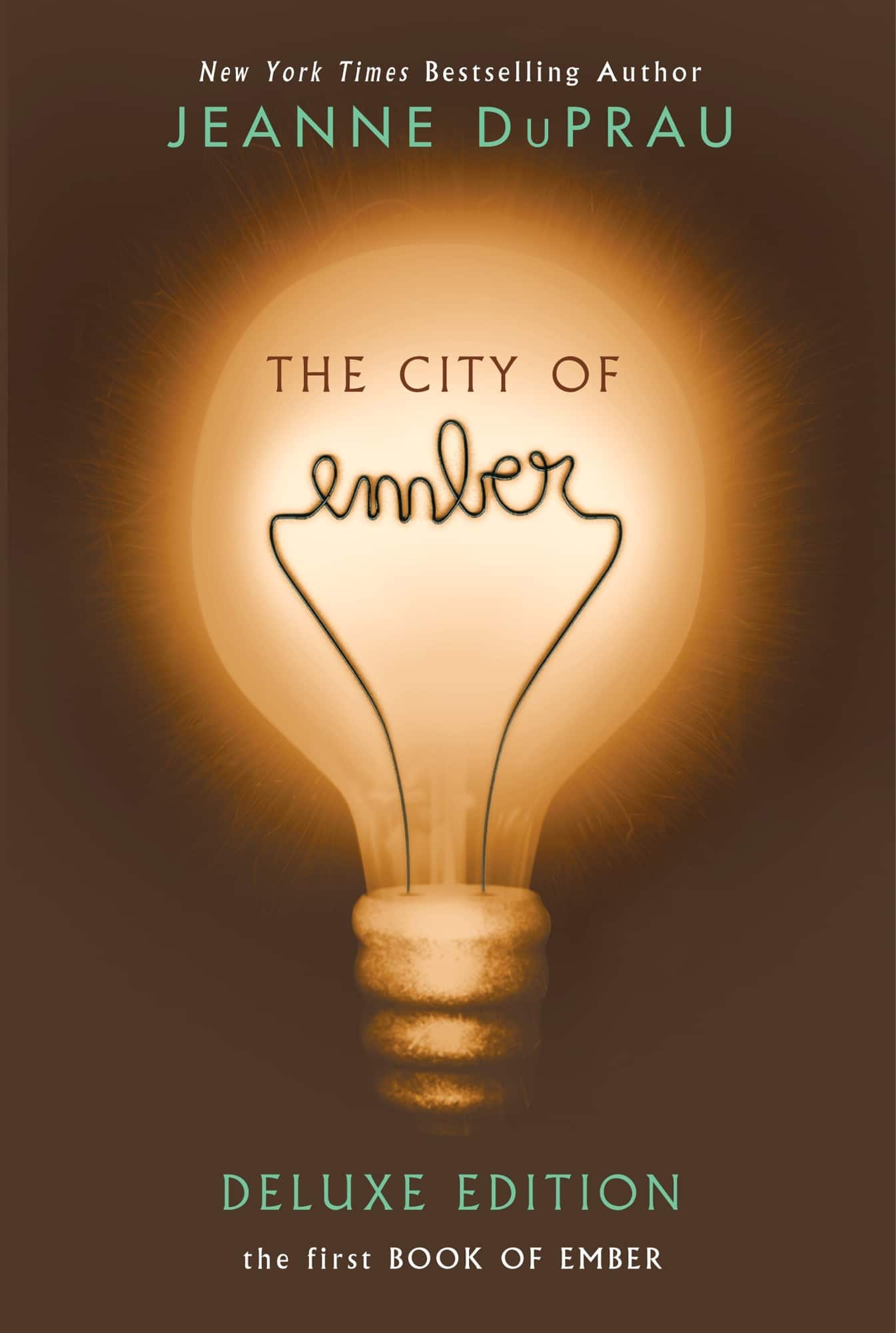 The City of Ember Deluxe Edition: The First Book of Ember av Jeanne DuPrau