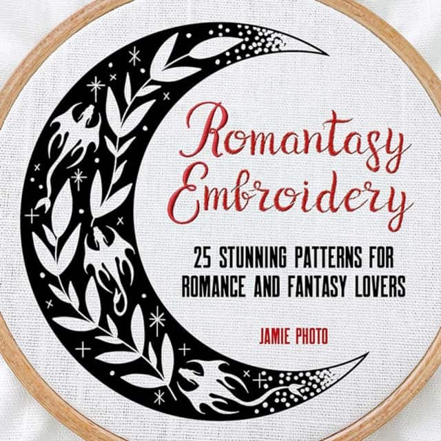 Romantasy Embroidery av Jamie Photo