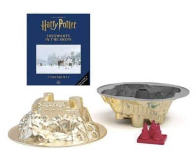Harry Potter: Hogwarts in the Snow Cake Pan Set av Insight Editions