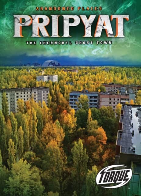 Pripyat : the Chernobyl Ghost Town av Lisa Owings