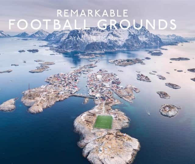 Remarkable Football Grounds av Ryan Herman