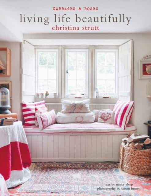 Living Life Beautifully av Christina Strutt