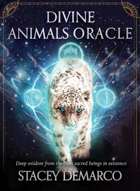 Divine Animals Oracle av Stacey Demarco