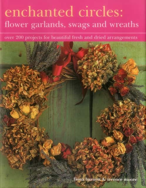Enchanted Circles: Flower Garlands, Swags and Wreaths av Fiona Barnett