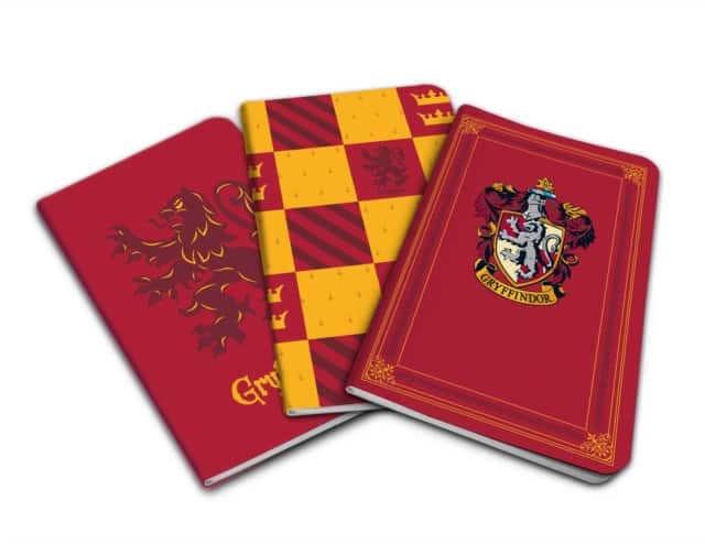 Harry Potter: Gryffindor Pocket Notebook Collection (Set of 3) av Insight Editions