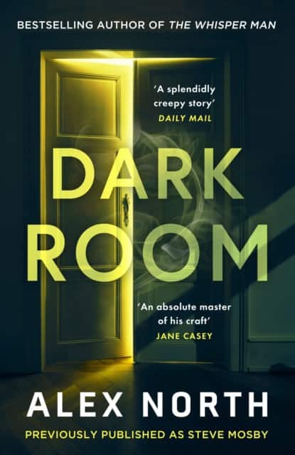Dark Room av Alex North