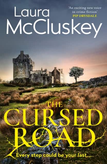 The Cursed Road av Laura McCluskey