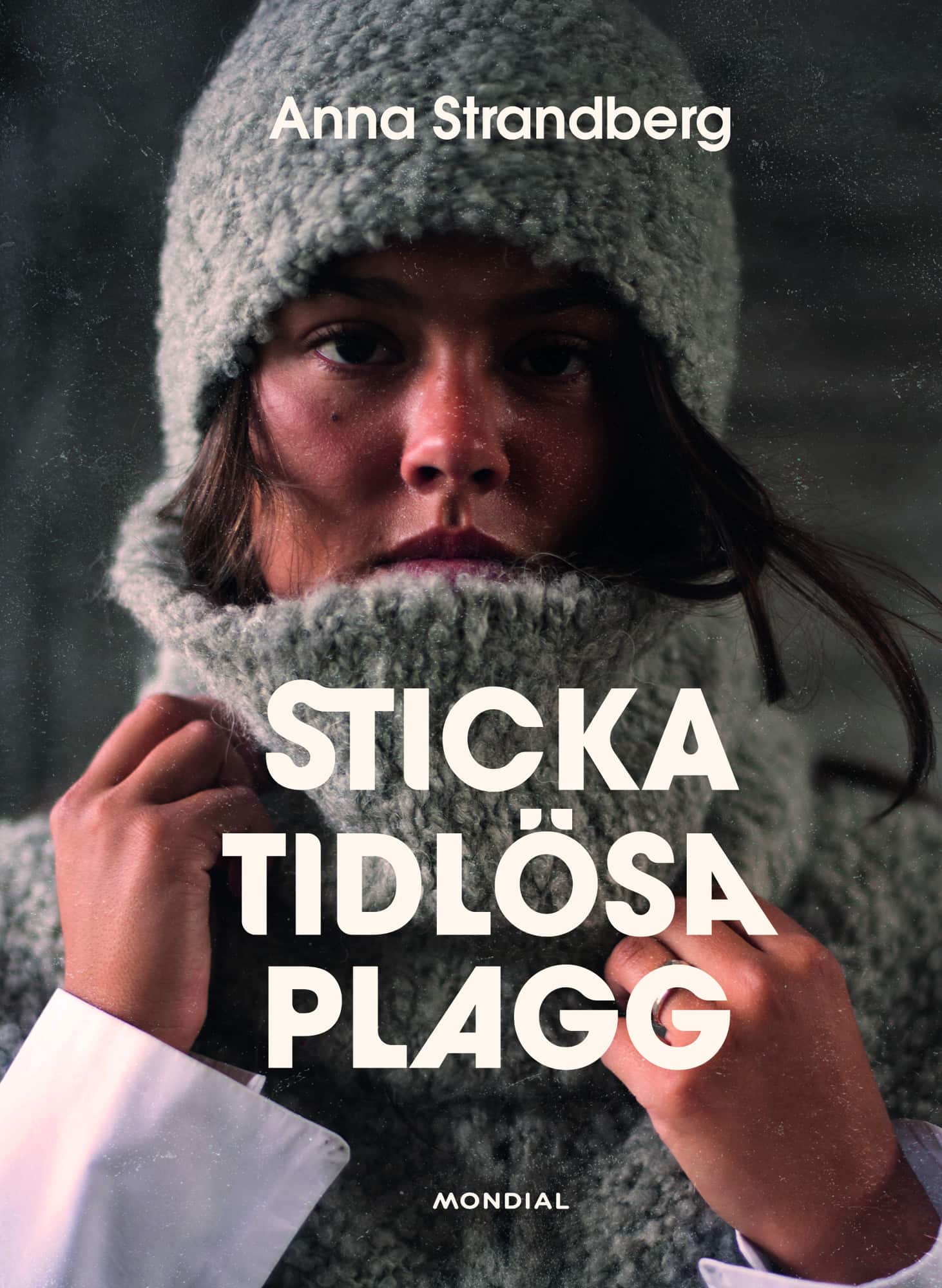 Sticka tidlösa plagg av Anna Strandberg