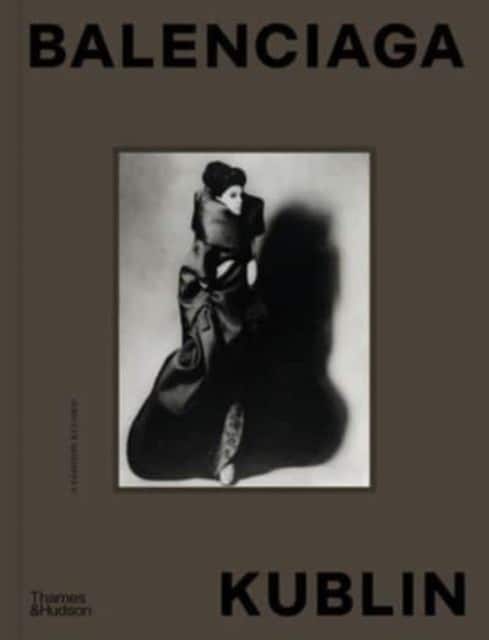 Balenciaga - Kublin av Ana Balda