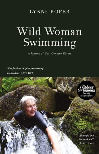 Wild Woman Swimming av Lynne Roper