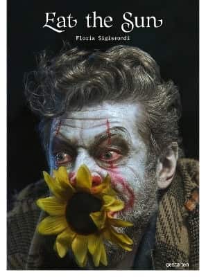Eat the Sun: From Dusk to Dawn with Photographer Floria Sigismondi av Floria Sigismondi