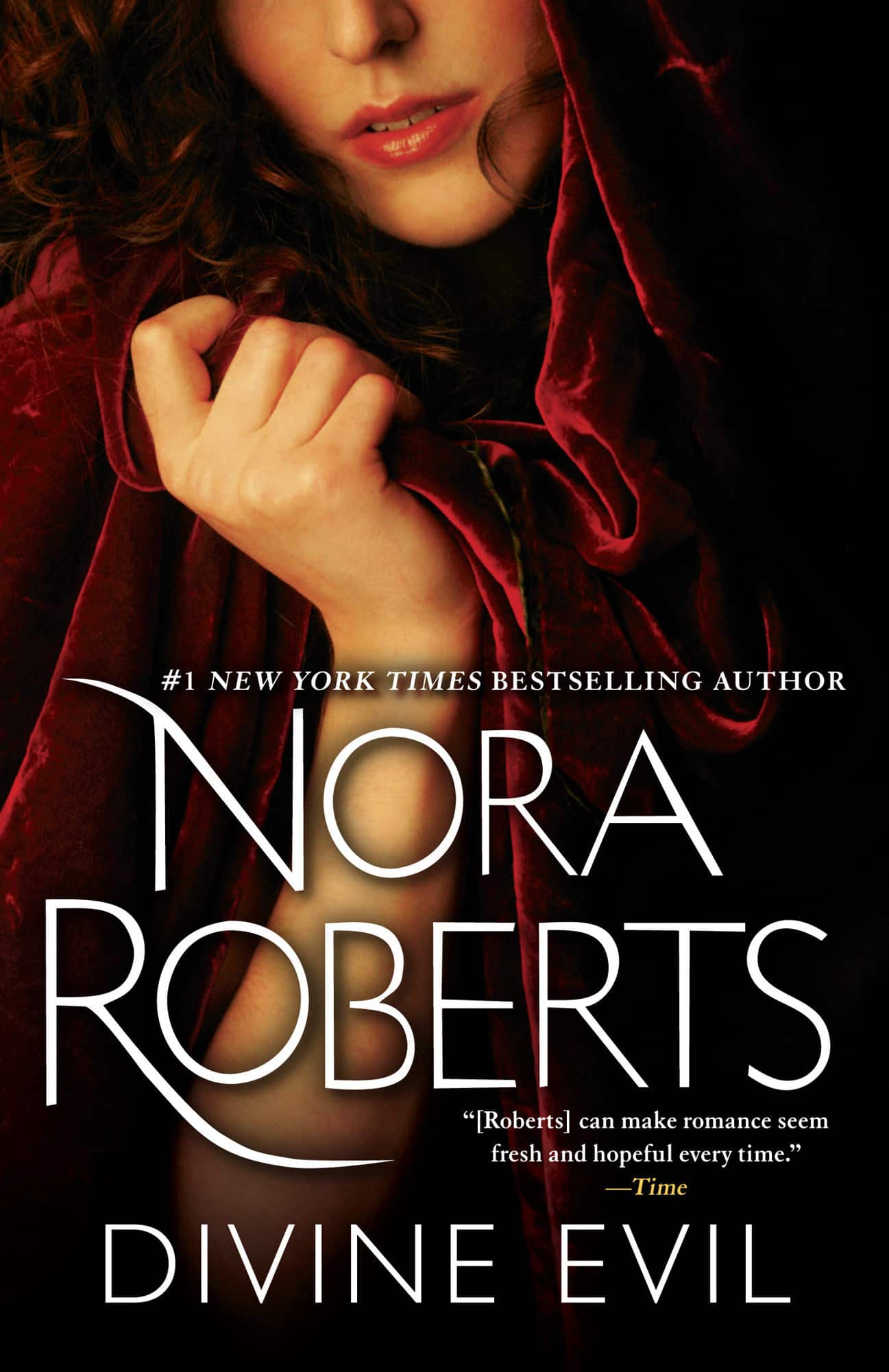 Divine Evil: A Novel av Nora Roberts